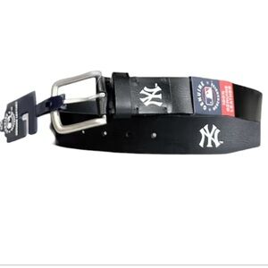 New York Yankees Leather Black Belt Men’s Size Small Waist 30-32